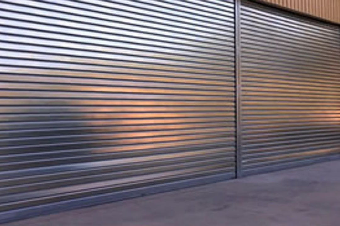 Fabiraction, installation, Rideaux mtalliques de scurit  Frjus