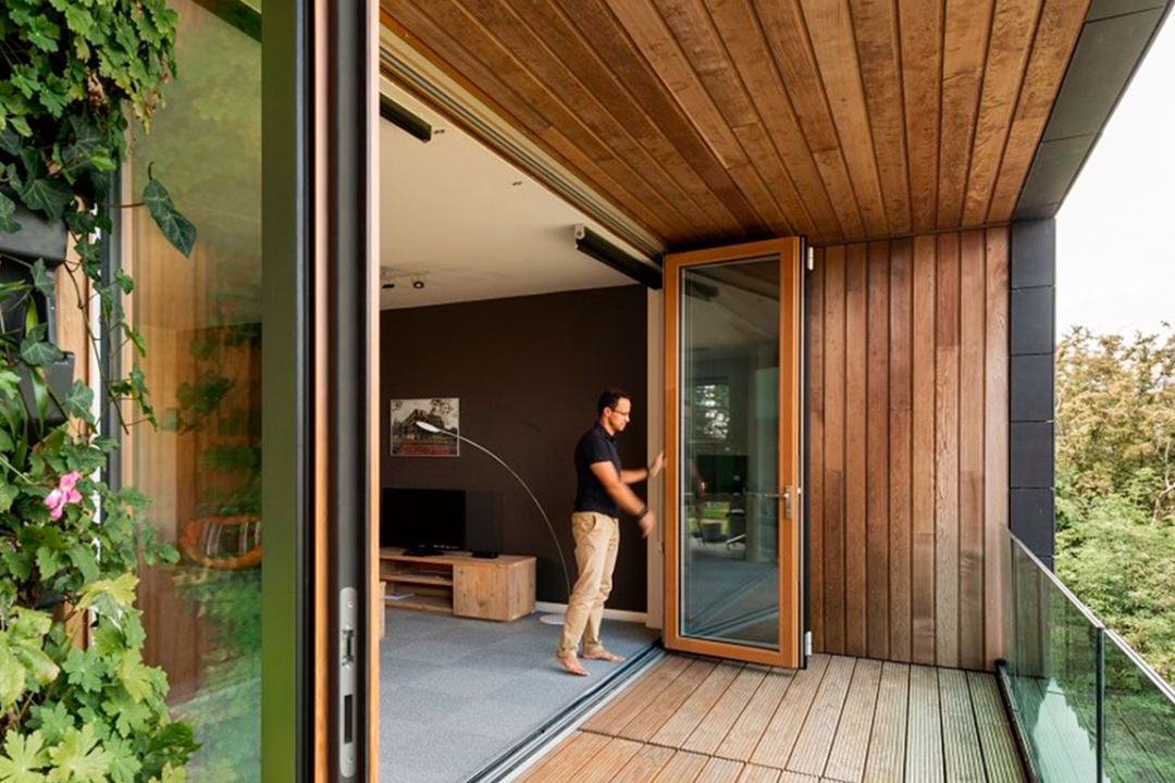 Fabiraction, installation, Parois vitres pivotantes  Frjus
