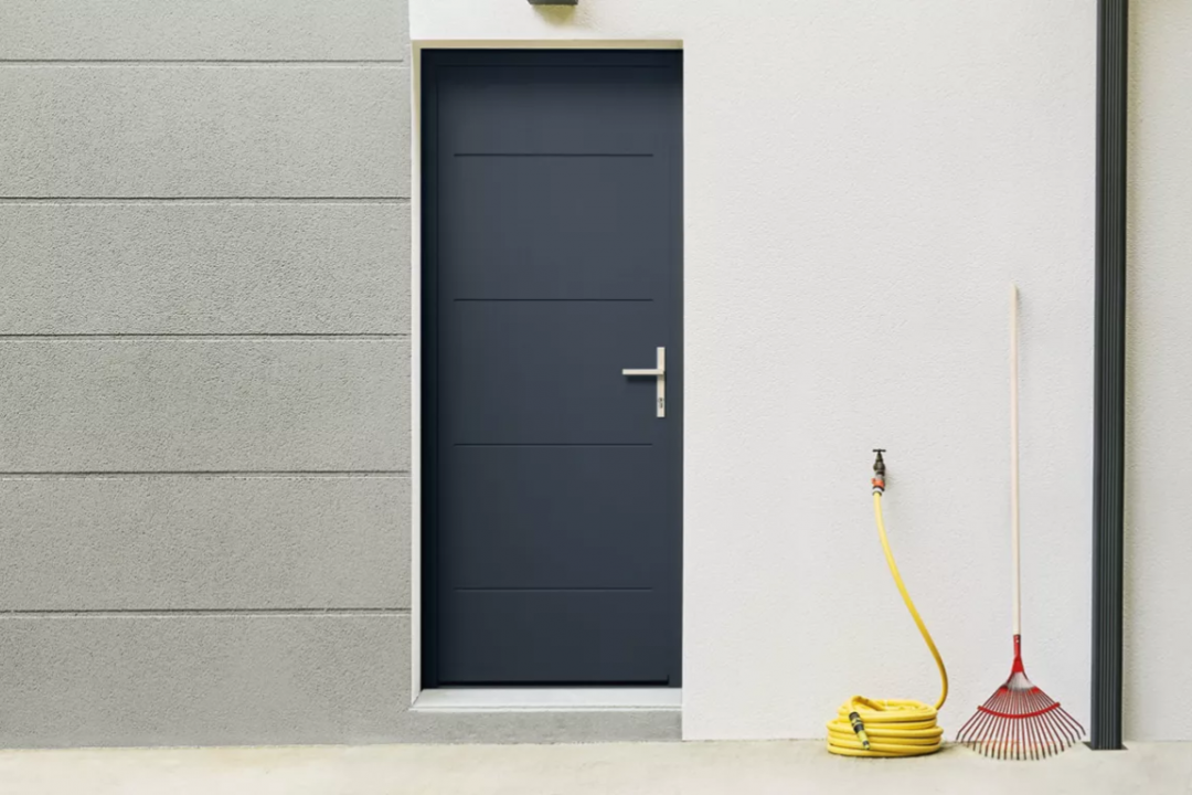 Fabiraction, installation, Porte de service K-Line  Frjus