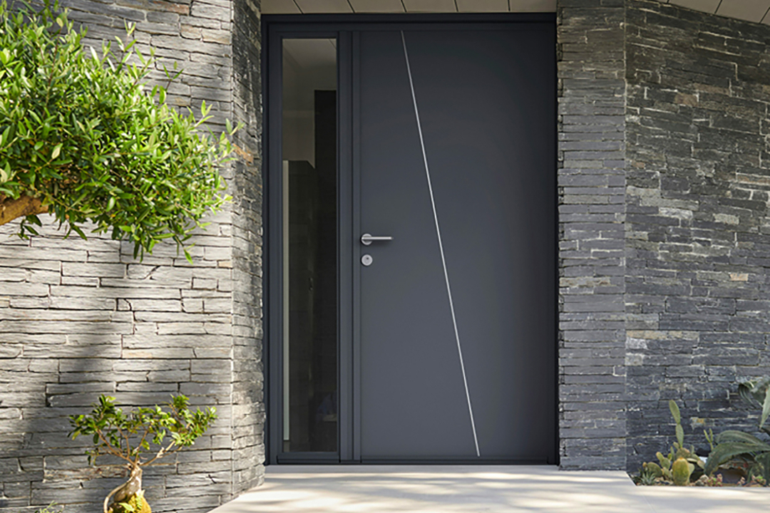 Fabiraction, installation, Porte d'entrée pleine K-Line à Fréjus